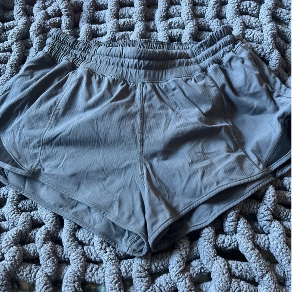 lululemon grey hotty hot shorts